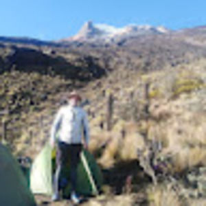 Meet your Posher, Efraín